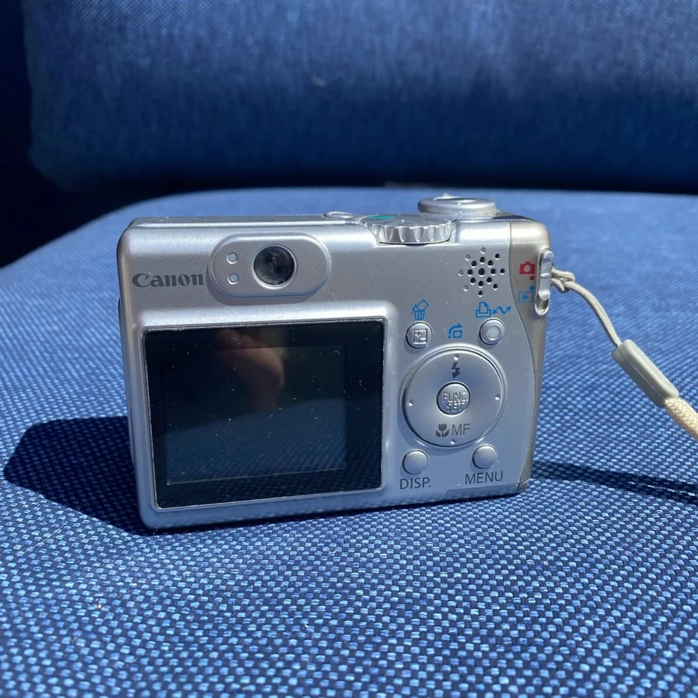Silver Bedazzled Canon PowerShot A530 digital camera - Picture 2 of 4